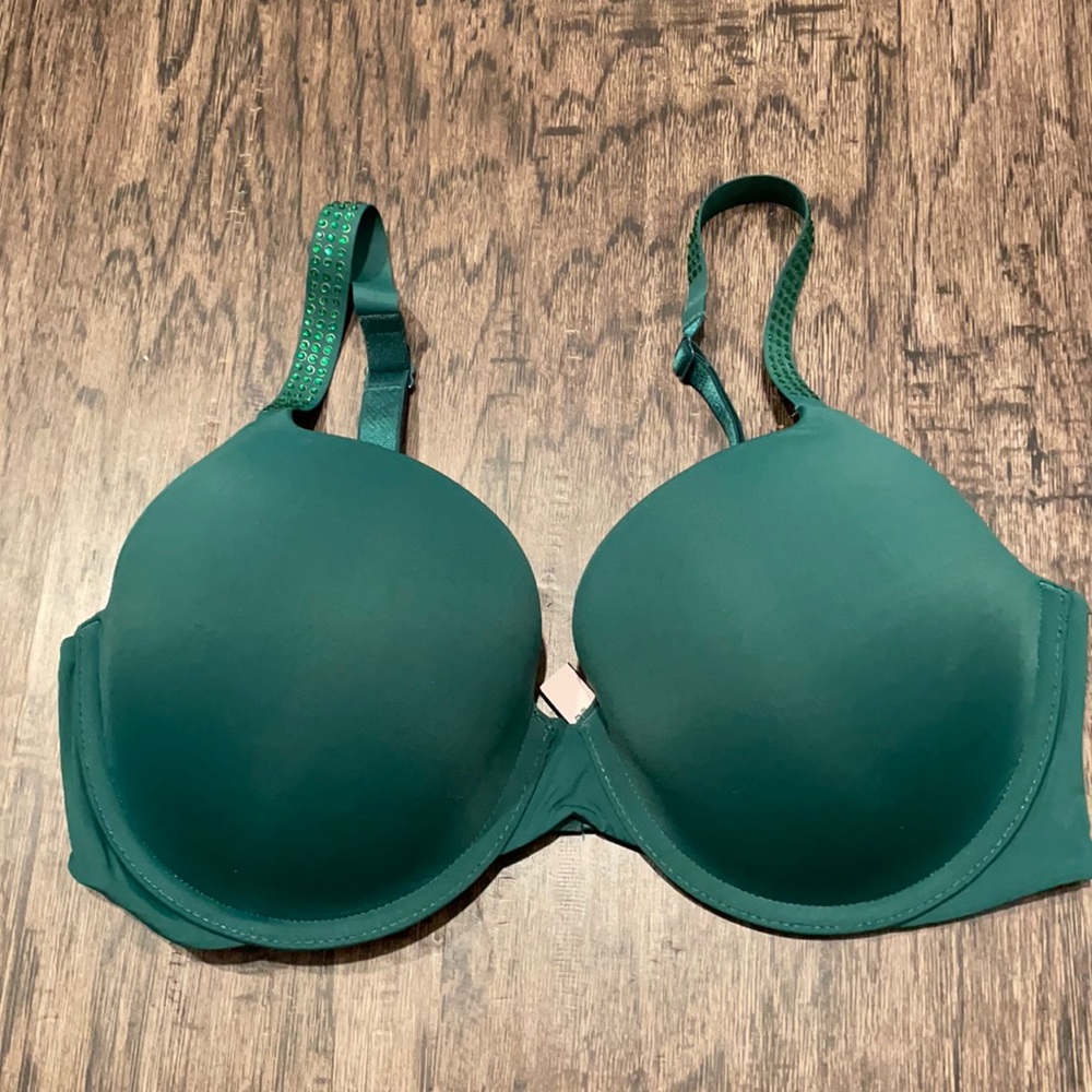 Victoria’s Secret t-shirt push up